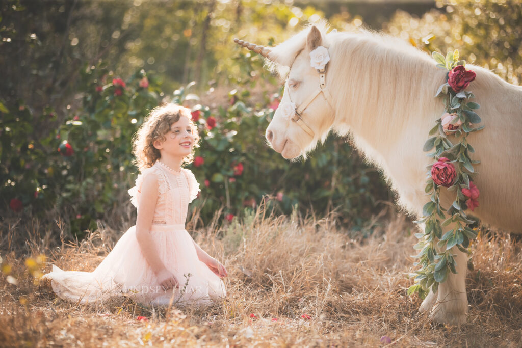 Unicorn Mini Session - Pensacola, FL Photographer 004 Lindsey Friar Photography 2021 1024x683