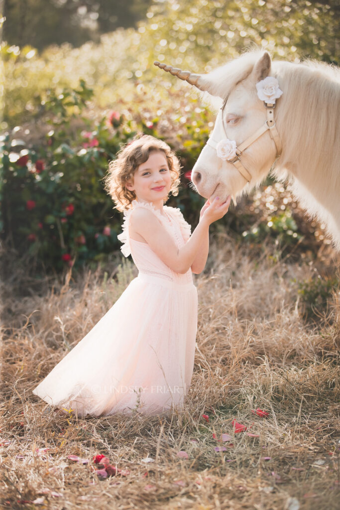 Unicorn Mini Session - Pensacola, FL Photographer 010 Lindsey Friar Photography 2021 683x1024
