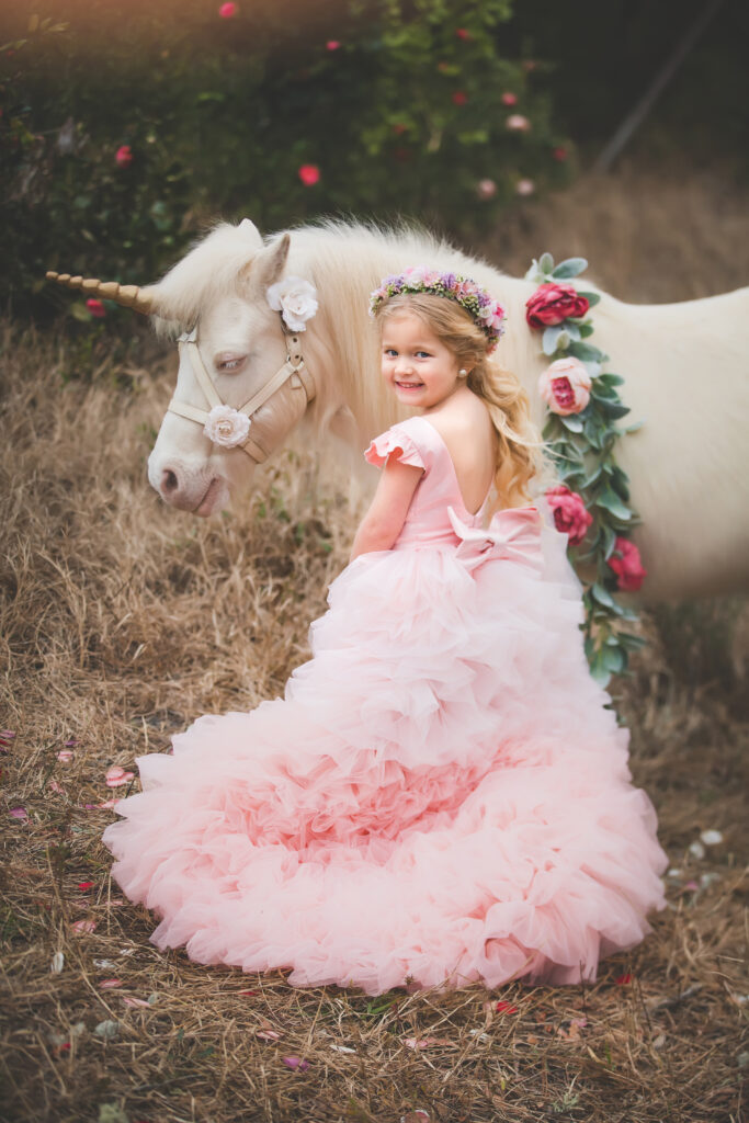 Unicorn Mini Session - Pensacola, FL Photographer 034 Lindsey Friar Photgraphy 2020 683x1024