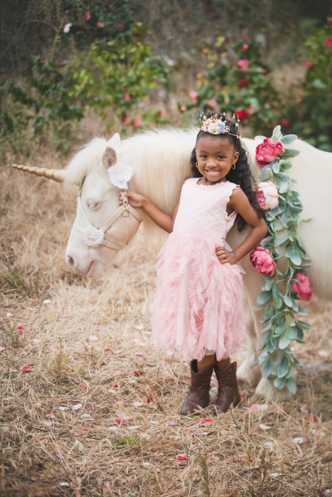 Unicorn Mini Session - Pensacola, FL Photographer 037 Lindsey Friar Photgraphy 2020 683x1024