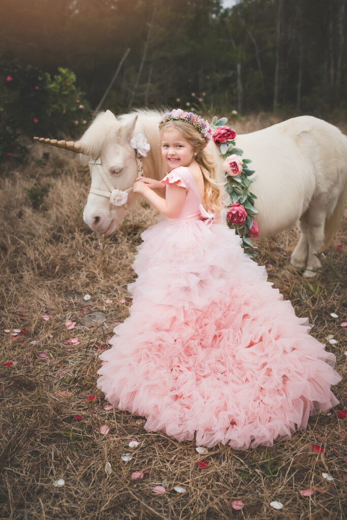 Unicorn Mini Session - Pensacola, FL Photographer 042 Lindsey Friar Photgraphy 2020 683x1024