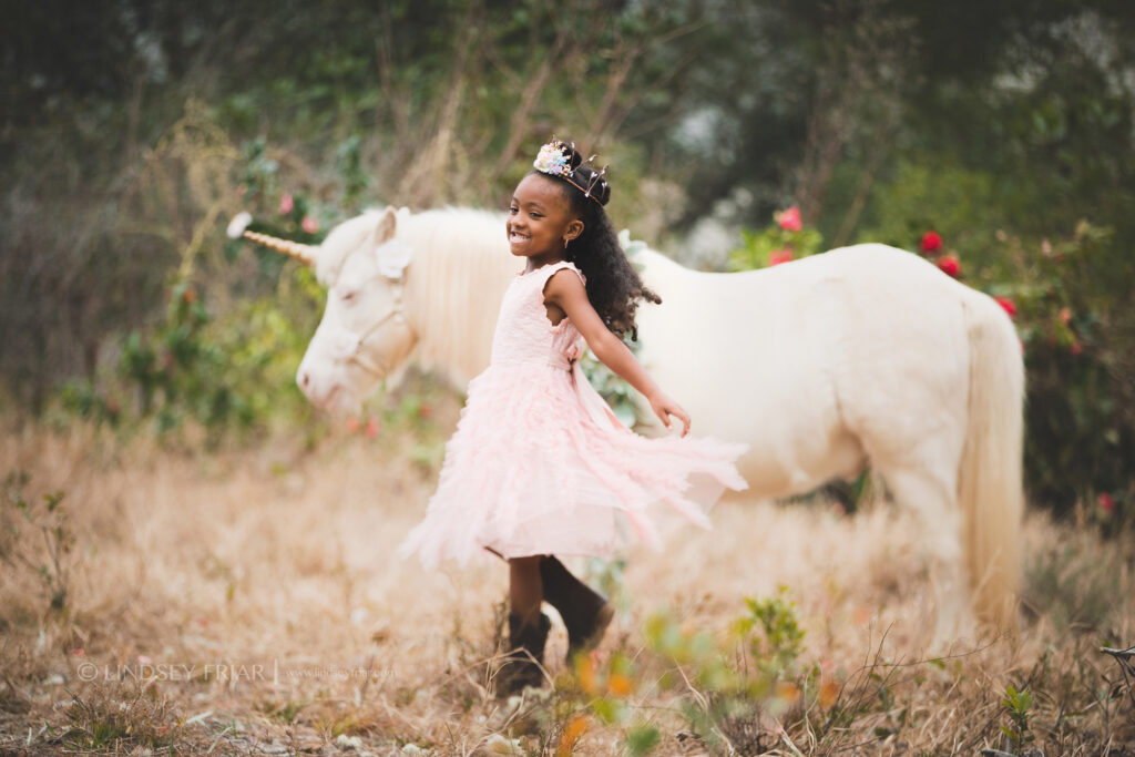 Unicorn Mini Session - Pensacola, FL Photographer 051 Lindsey Friar Photgraphy 2020 1024x683
