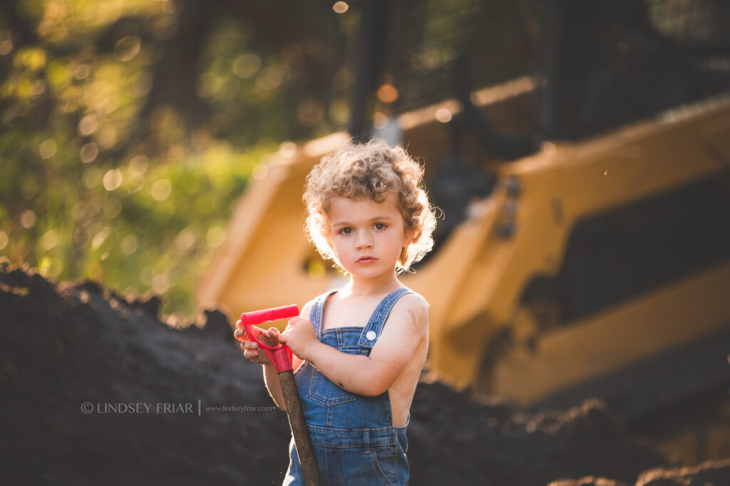 Tractor Mini Sessions for boys and girls - Gulf Breeze, FL Photographer 005 Lindsey Friar Photography 2021 1 1024x683
