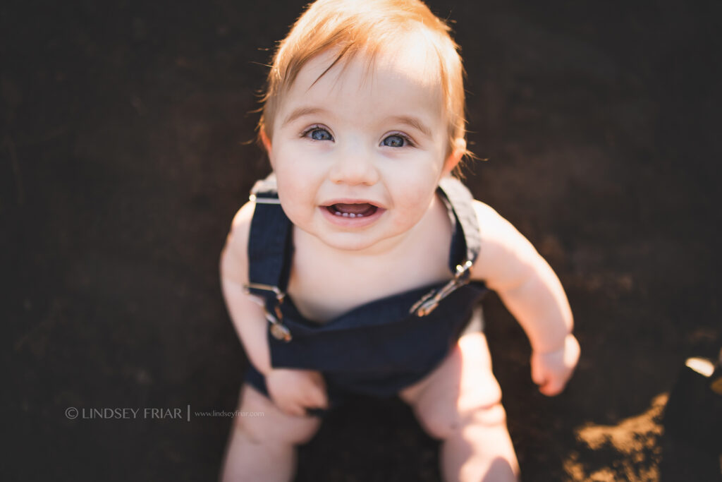 Tractor Mini Sessions for boys and girls - Gulf Breeze, FL Photographer 040 Lindsey Friar Photography 2021 1024x683