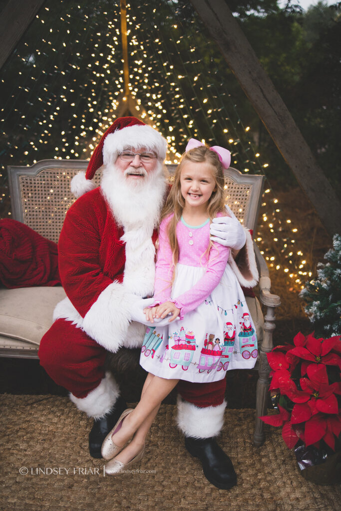 Pensacola Santa Photos 095 Lindsey Friar Photgraphy 2022 683x1024