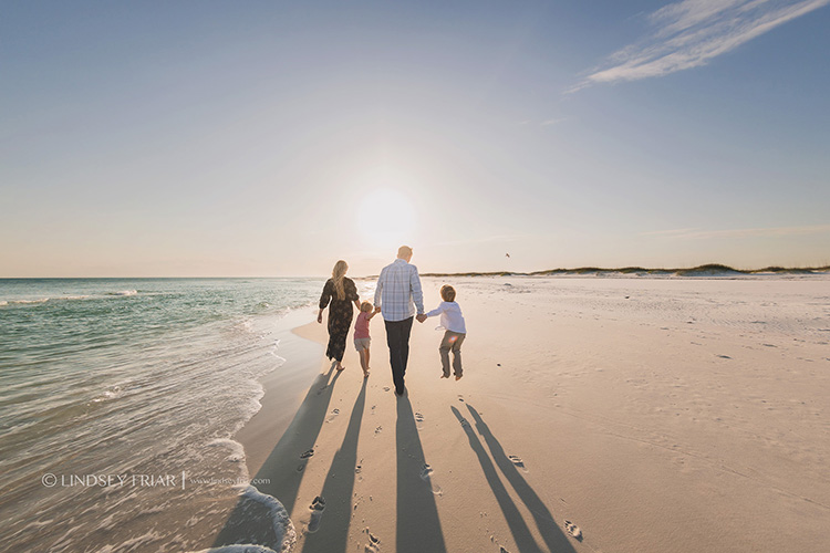 Pensacola Beach Family Mini Photo Sessions by Lindsey Friar Photography 064 Lindsey Friar Photgraphy 2023