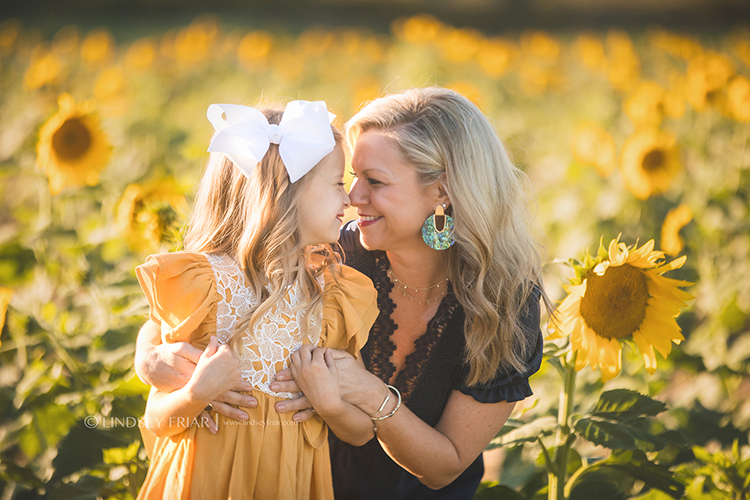 Sunflower Family Mini Sessions - Milton, FL Family Photographer 013 Lindsey Friar Photgraphy 2023