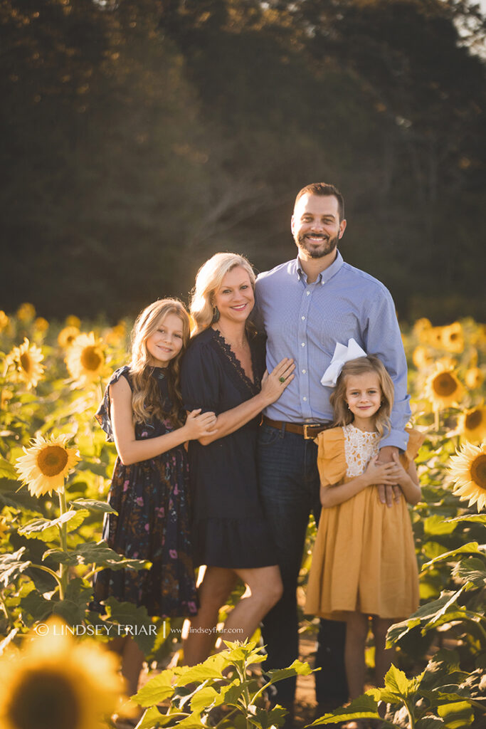Sunflower Family Mini Sessions - Milton, FL Family Photographer 044 Lindsey Friar Photgraphy 2023 683x1024