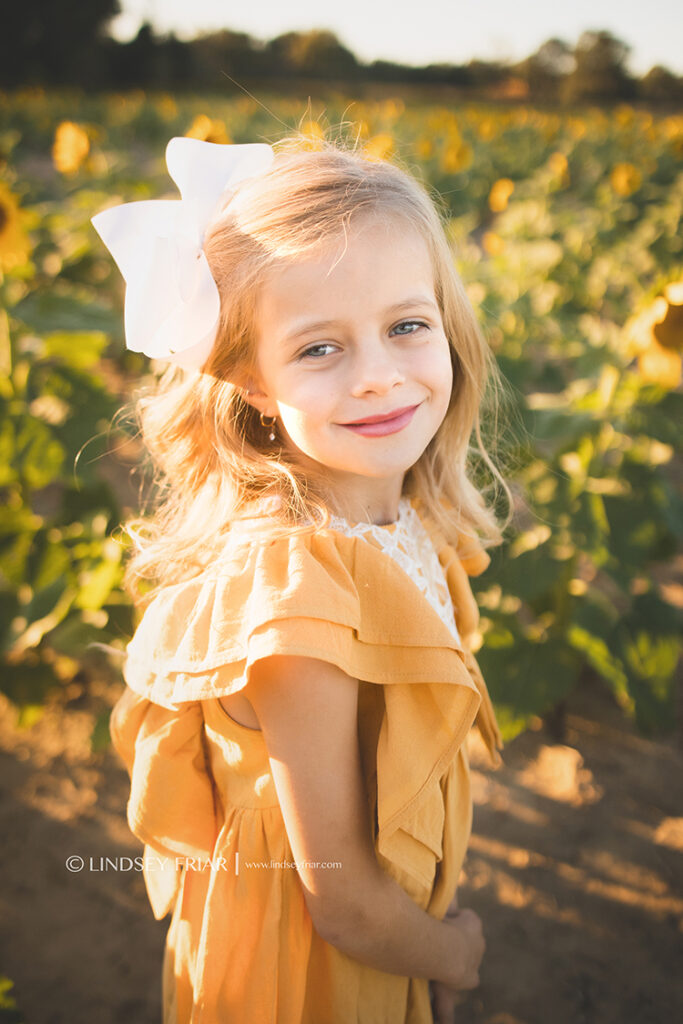 Sunflower Family Mini Sessions - Milton, FL Family Photographer 120 Lindsey Friar Photgraphy 2023 683x1024