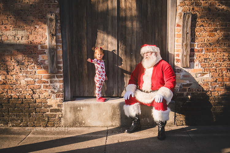 Santa Downtown Pensacola 015 Lindsey Friar Photgraphy 2024 Copy