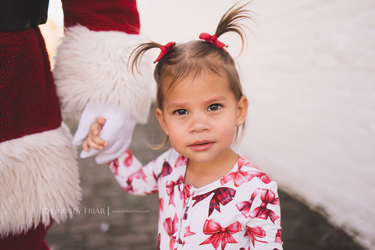 Santa Downtown Pensacola 046 Lindsey Friar Photgraphy 2024 Copy