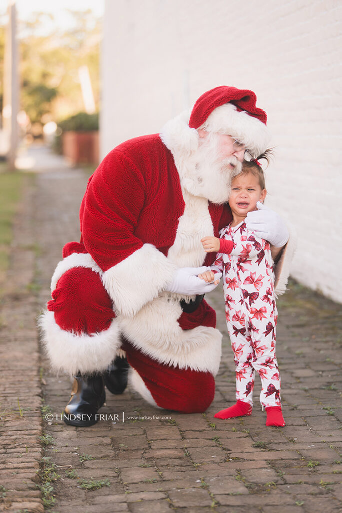 Santa Downtown Pensacola 053 Lindsey Friar Photgraphy 2024 683x1024